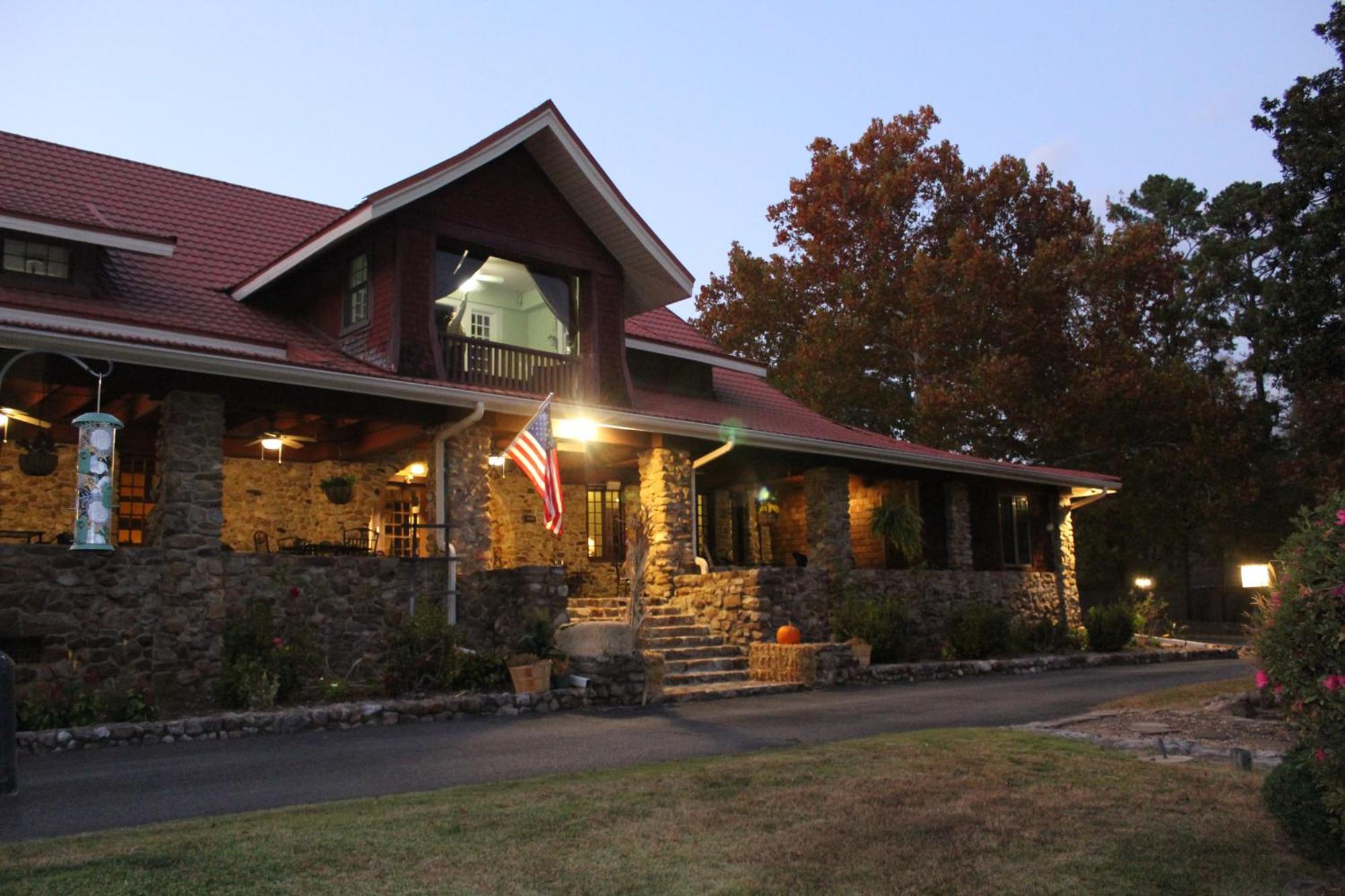 Hilltop Manor B&B Hot Springs Exterior photo