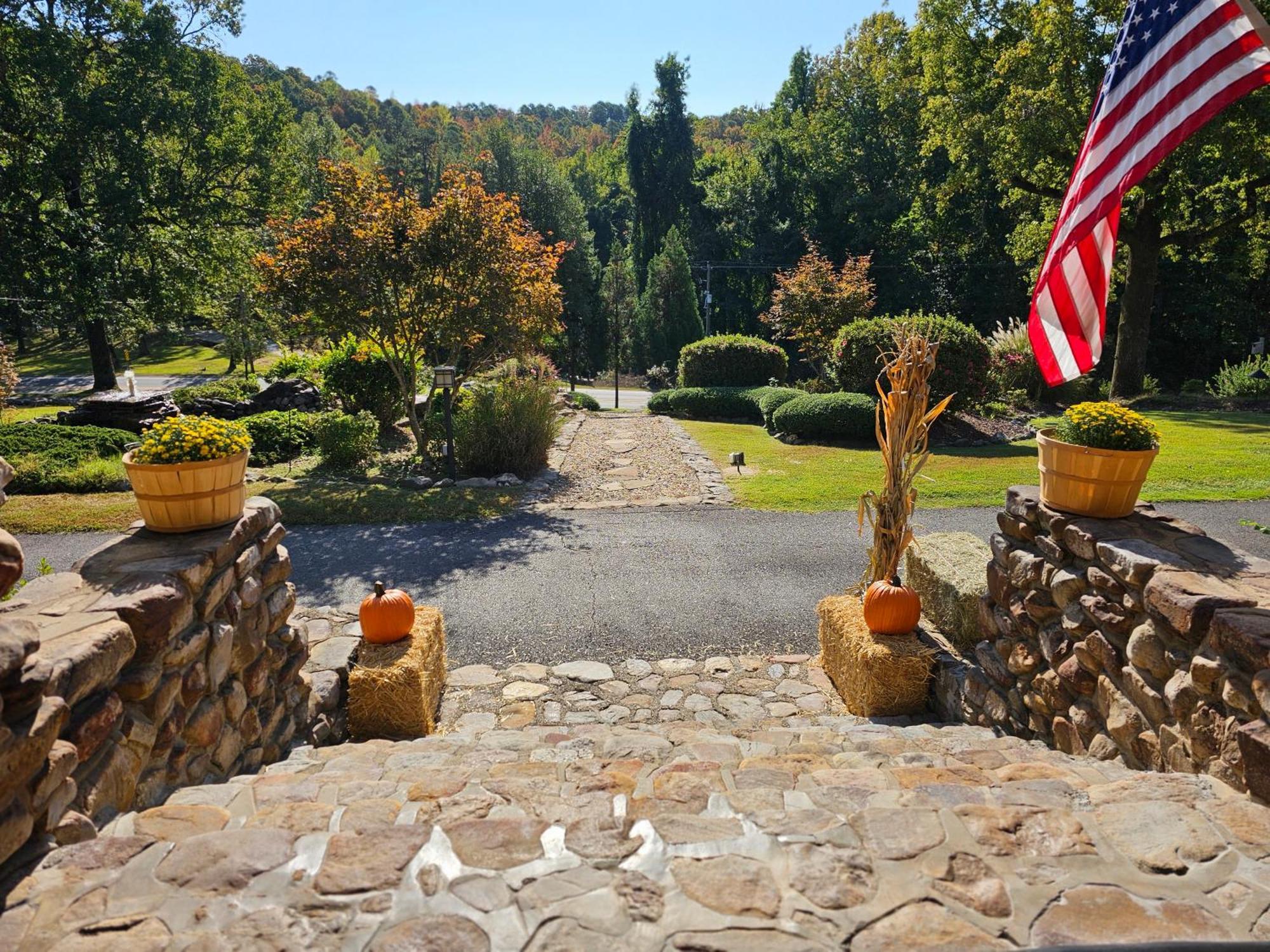 Hilltop Manor B&B Hot Springs Exterior photo